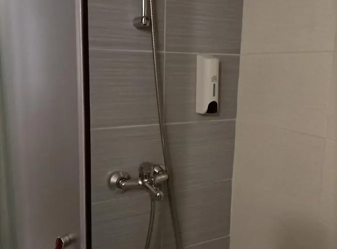 Belvedere Club 101 *